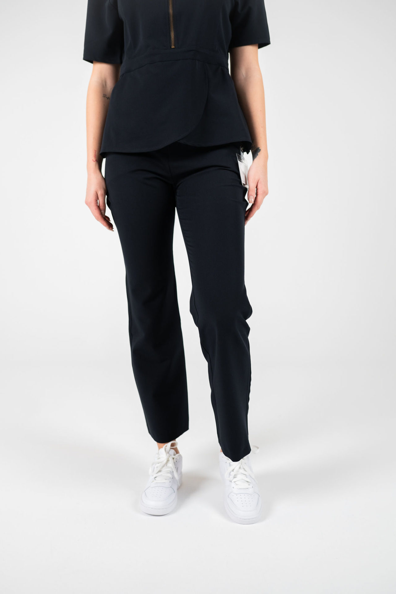 Easeshape Damen Arbeitskleidung - Stilvolles und umweltfreundliches Design.